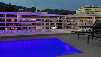 Apartamento | Piscina | Una piscina cubierta