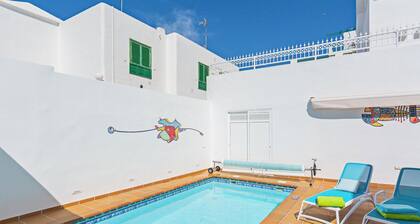 Lovely 3-bed Villa in Puerto del Carmen