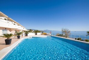 Apartment | Pool | Outdoor pool - Immaculate 3-bed Penthouse- Stunning Views (Estepona)