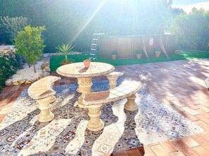 Apartment | Outdoor dining - Lovely 2 Bed Apartment in Alcalali (Alcalali)