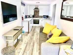 Apartment | Living area | TV - Lovely 2 Bed Apartment in Alcalali (Alcalali)