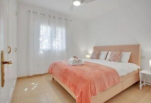 3 bedrooms, free WiFi, bed sheets - House Beautiful Carla Private Pool in Tfs (Santiago del Teide)
