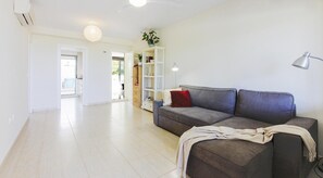 Leilighet | Oppholdsområde | TV