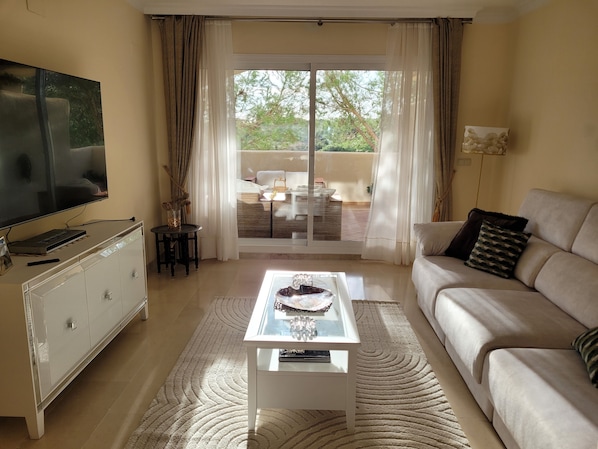 Apartment | Living area