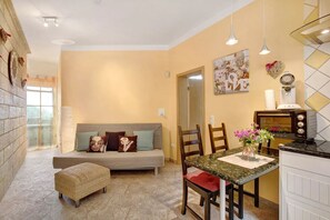 Apartment | Interior - Finca Aurora - Lovely 2-bed Finca With Pool (Arico)