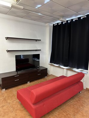 Studio | Interior - Studio in Pontevedra (Pontevedra)