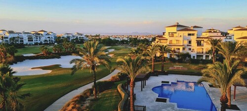 2bed Apartment - Pool, Balcony, Views, Golf Resort