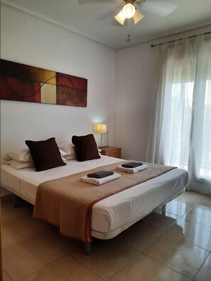 Apartamento | 2 dormitorios, tabla de planchar con plancha, wifi gratis y ropa de cama