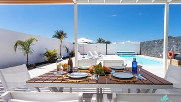 Villa | Dining