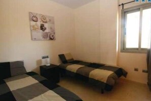 Apartment | 2 bedrooms, iron/ironing board, free WiFi, bed sheets - 2 Bed Flat-sleeps4-pets-pool-parking-golfclub (Estepona)