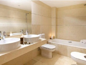 Apartment | Bathroom | Shower, deep soaking tub, hair dryer, towels