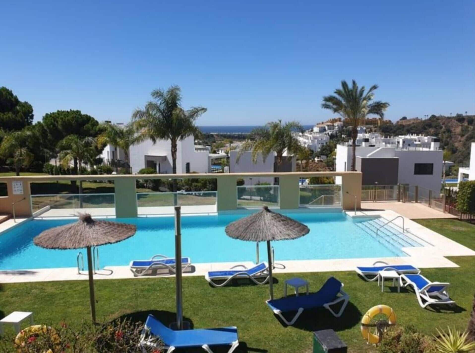 Apartment | Pool | Outdoor pool