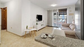 Living area - Apto Mirador de la Gomera By Paramount Holidays (Adeje)