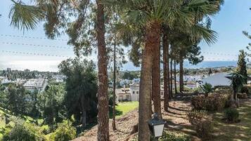 Apartamento | Baño | Ducha, secador de pelo y toallas