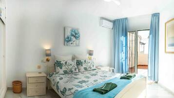 Apartament | 2 dormitoris, planxa i posts de planxar, wifi gratuïta i roba de llit