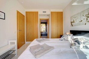Apartment | 1 Schlafzimmer, Bügeleisen/Bügelbrett, kostenloses WLAN, Bettwäsche