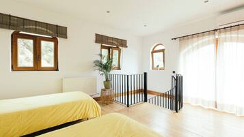 Villa | 5 bedrooms, free WiFi, bed sheets