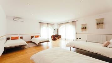 Villa | 5 bedrooms, free WiFi, bed sheets