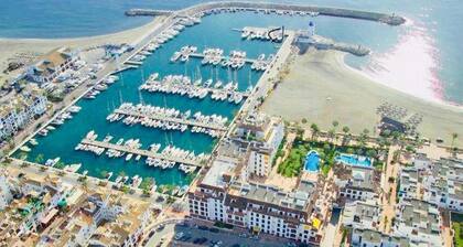 Live on a Luxury 65ft Yacht in Duquesa- Estapona