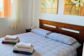 2 bedrooms, free WiFi, bed sheets