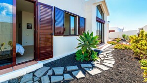 Unclassified image, 2 of 24, button - Lovely 3-bed Villa in Playa Blanca (Yaiza)