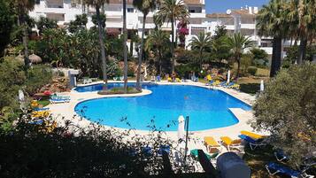 Apartamento | Piscina | Una piscina al aire libre