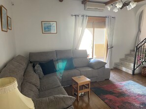 Living area - Luxury Beachfront Villa in La Perla (Arboleas)