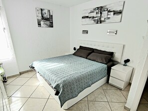 Apartment | 1 bedroom, iron/ironing board, free WiFi, bed sheets - Minerva 1-bedroom, Close to the Beach, Park etc (Benalmádena)