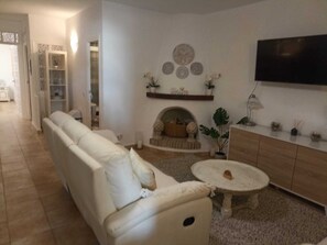 Leilighet | Oppholdsområde | Peis