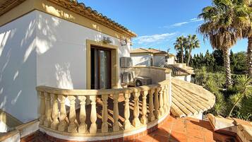 Villa | Property grounds