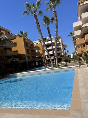 Pool - Inviting 2-bedrooms Apartment in Punta Prima (Torrevieja)