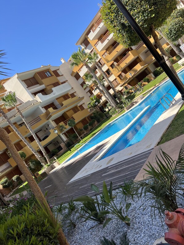 Apartment | Pool | Outdoor pool