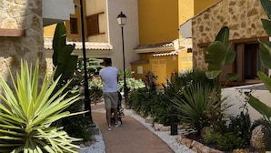 Apartment | Property grounds - Inviting 2-bedrooms Apartment in Punta Prima (Torrevieja)