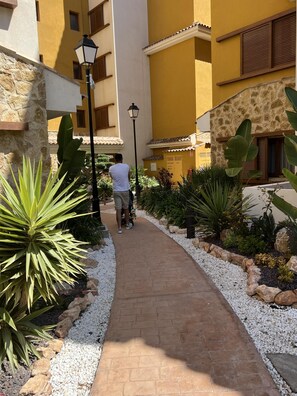 아파트 | 숙박 시설 구내