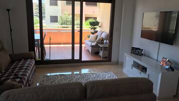 Apartment | Living area | TV