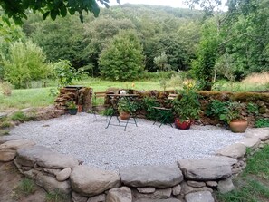 Property grounds - Castro Caldelas - Cottage - Sleeps 2 - Petfriendly (Castro Caldelas)