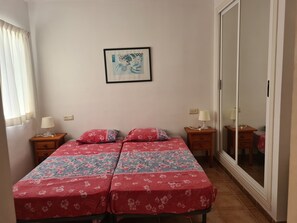 Casa | 2 quartos, ferros/tábuas de passar roupa, Wi-Fi de cortesia