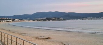 Spacious and Lovely Beach House in Patos Nigran