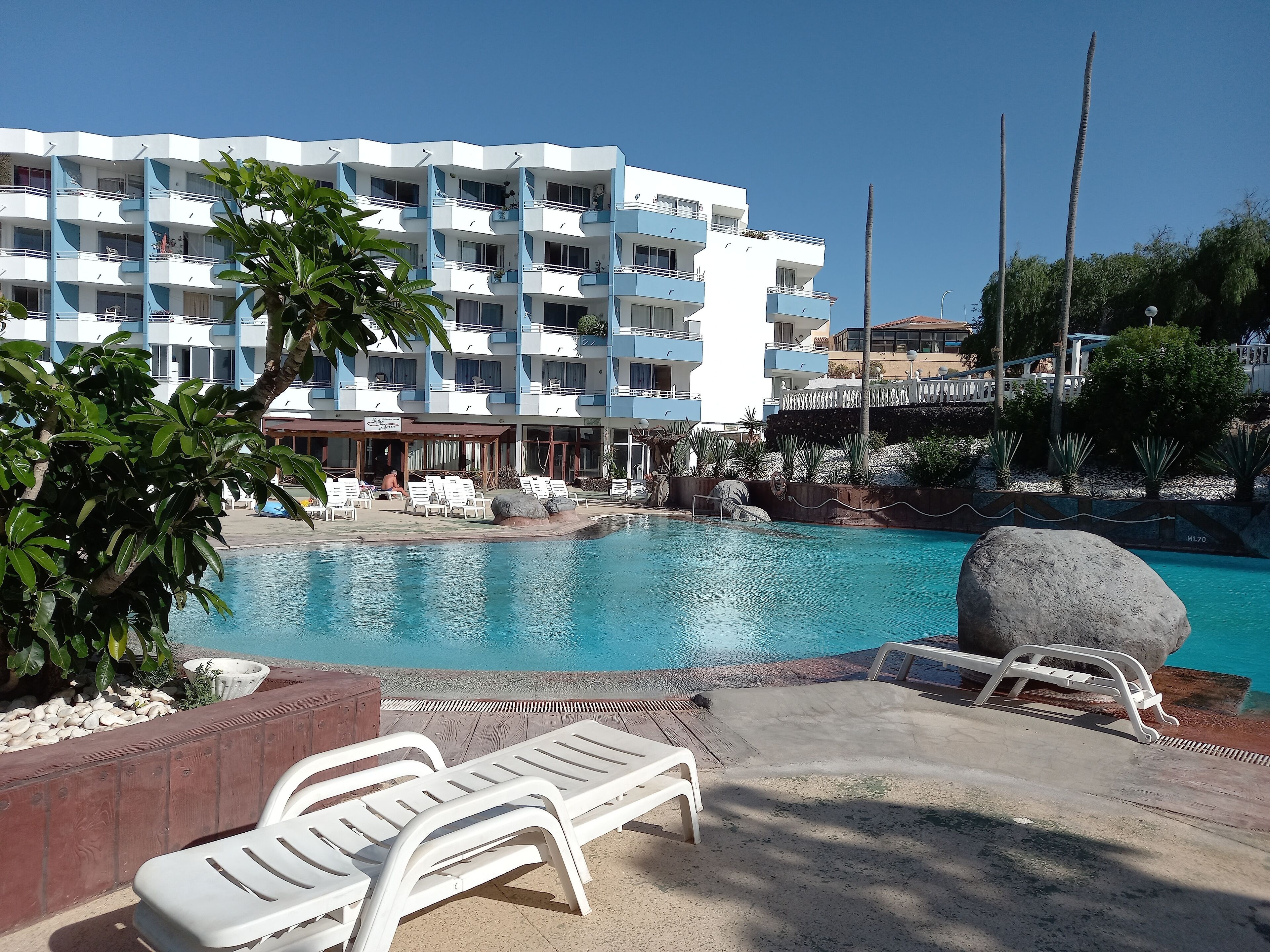 Estudio | Piscina | Una piscina al aire libre