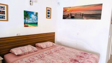 Estudio | 1 dormitorio, tabla de planchar con plancha, wifi gratis y ropa de cama