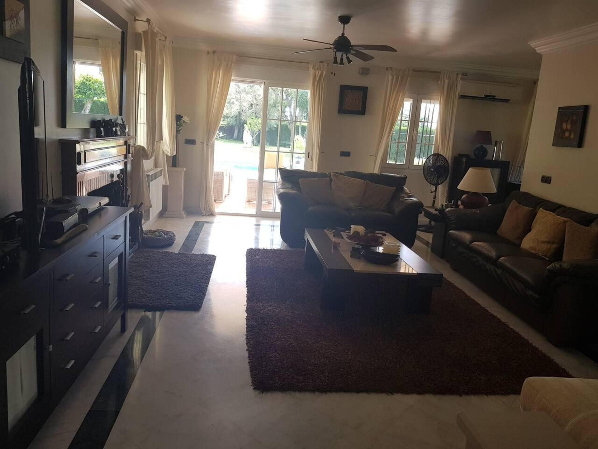 Biệt thự | Khu phòng khách | Lò sưởi 