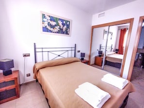 Apartment | 3 bedrooms, iron/ironing board, free WiFi, bed sheets - Charming 3 Bed Beach Apartment in Punta del Moral (Ayamonte)