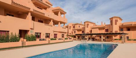 Appartamento | Piscina | Piscina all'aperto