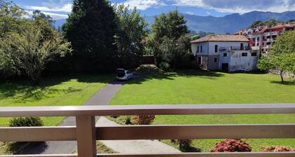 Charming 6-bed Chalet in Llanes