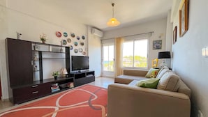 Apartment | Living area - 2 Bedroom Apartment With sea View (Denia)