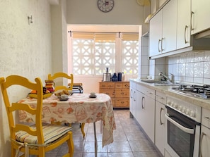 Apartment | Private kitchen - 2 Bedroom Apartment With sea View (Denia)
