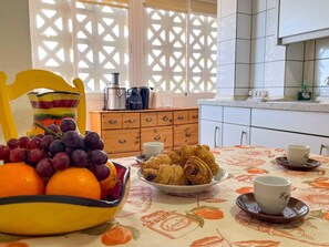 Dining - 2 Bedroom Apartment With sea View (Denia)