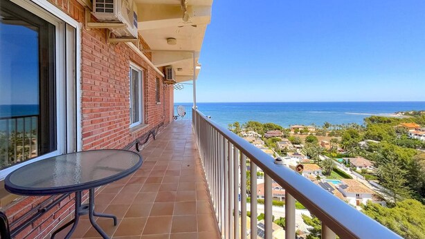 Apartment | Property grounds - 2 Bedroom Apartment With sea View (Denia)