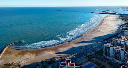 Impeccable 3-bed Apartment in Puerto de Sagunto