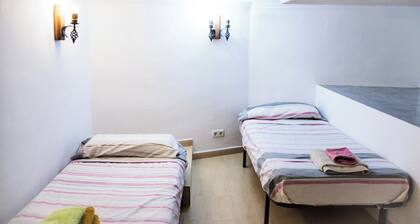 Frigiliana 3-bed Apartment- Sleeps 8
